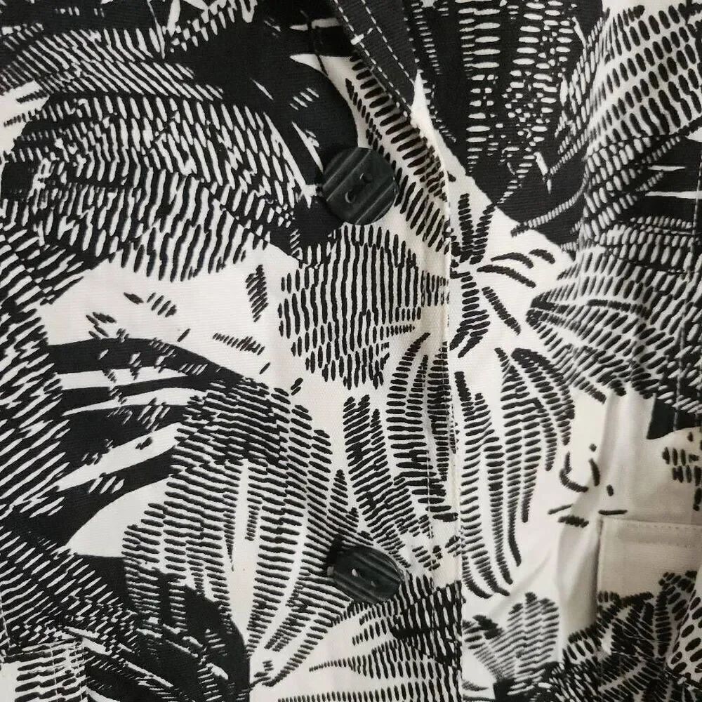 J5  Coldwater Creek Black and white floral jacket - Picture 7 of 15